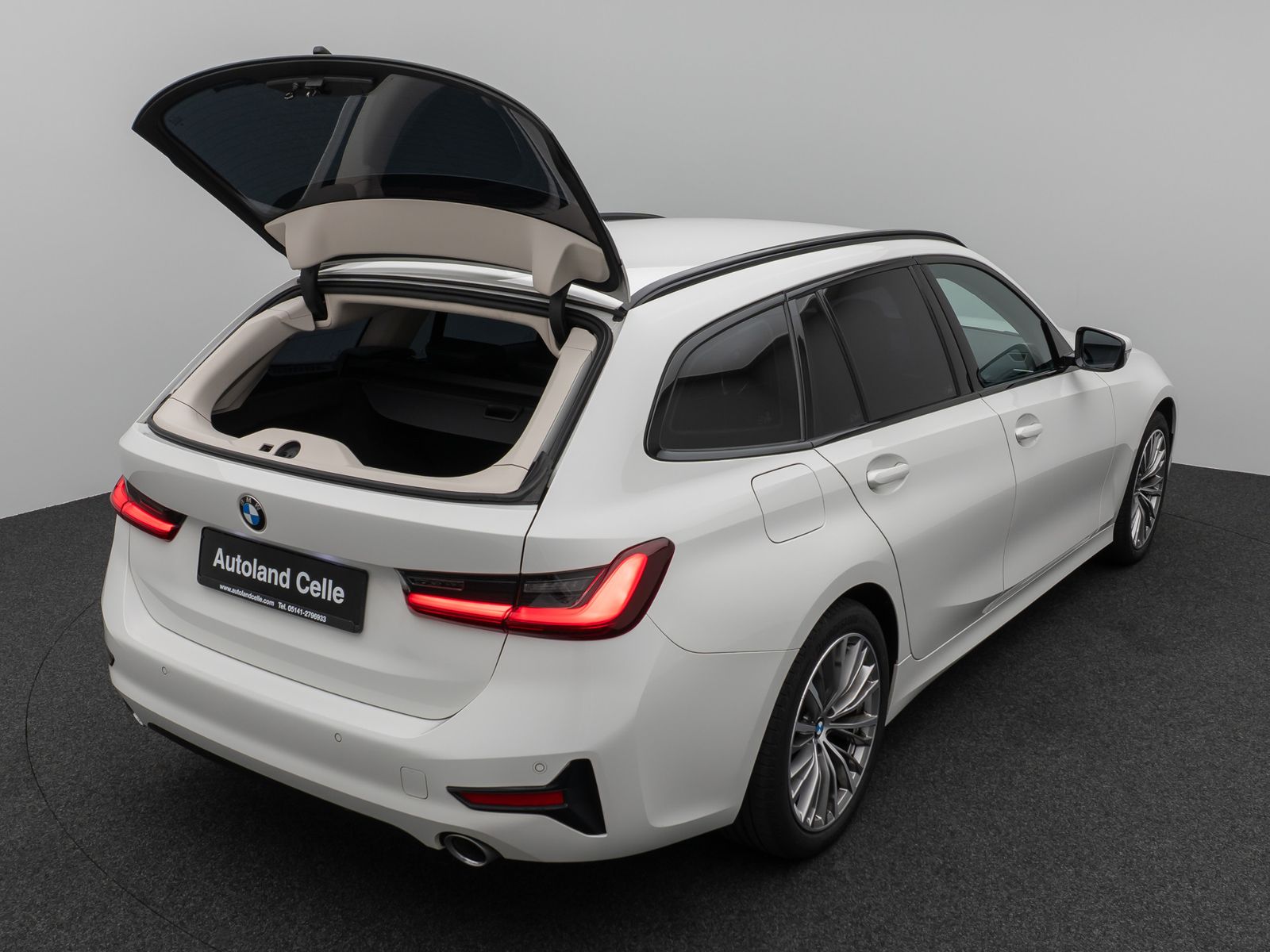 Fahrzeugabbildung BMW 320d SportLine DAB PDC Geschwindigkeitsreg Sport