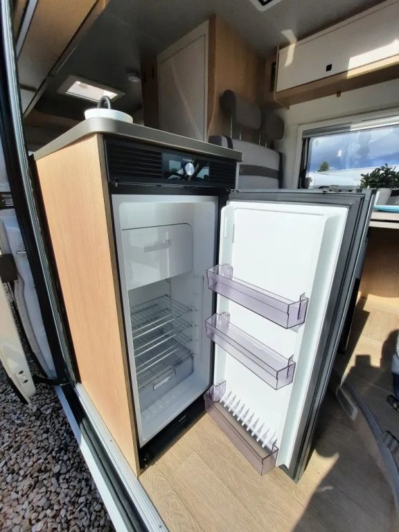 Fahrzeugabbildung Hobby ONTOUR Van 600 FT Solaris Verfüg./Sparen Sie 11.