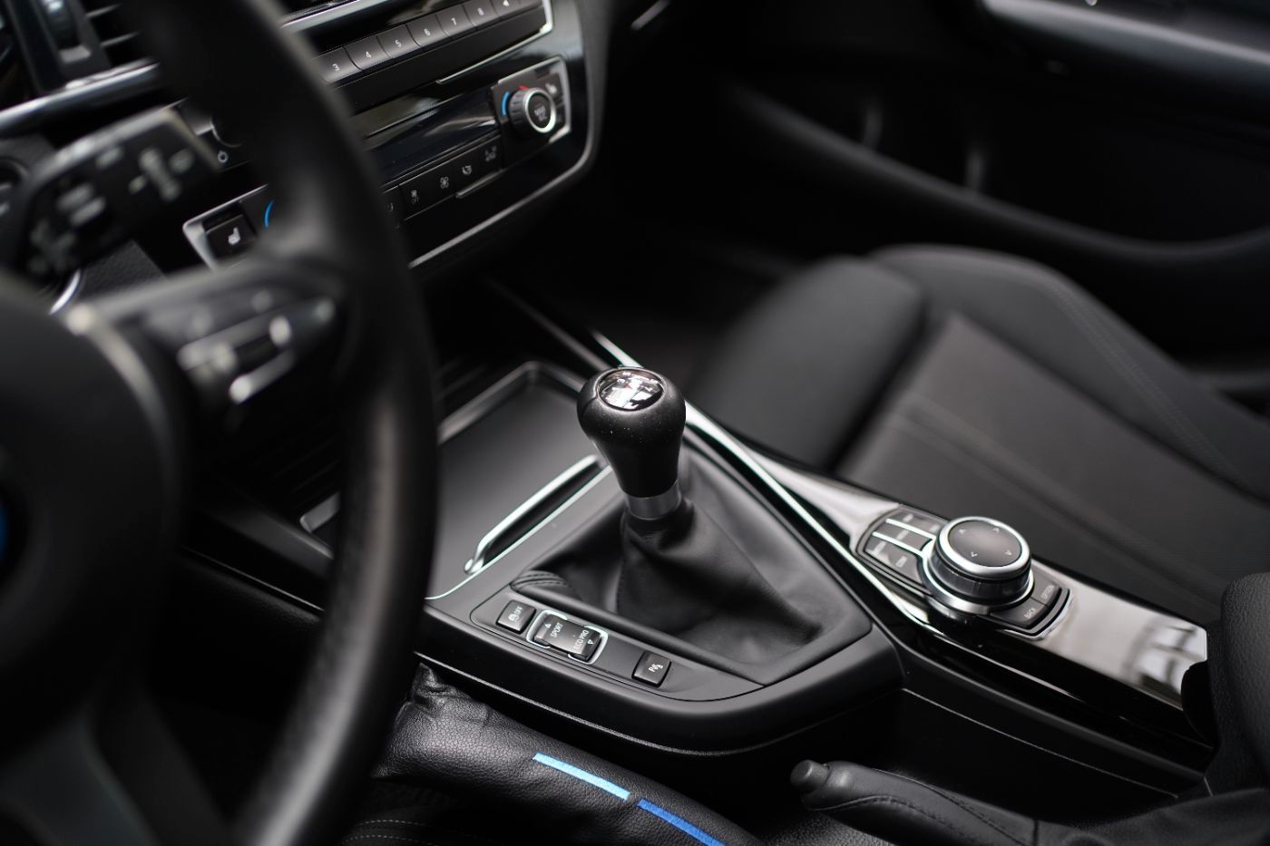 Fahrzeugabbildung BMW 116i M Sport LED+Navi+PDC+Parkassist+HiFi+