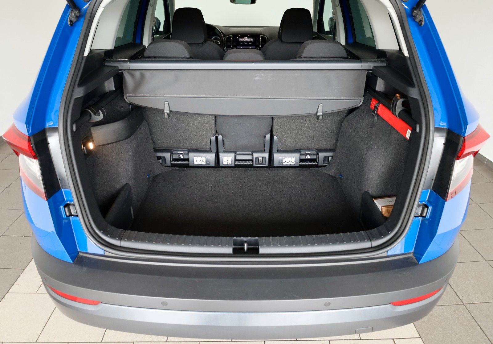 Fahrzeugabbildung SKODA Karoq Ambition Navi,LED,SH, PDC, CarPlay, 8xAlus