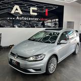 Volkswagen Golf VII Variant Highline,PanoD.,Kamera,AHK, VZE - mit Benzin-Antrieb: Beheizbares Lenkrad, Kombi, mit Klimaautomatik
