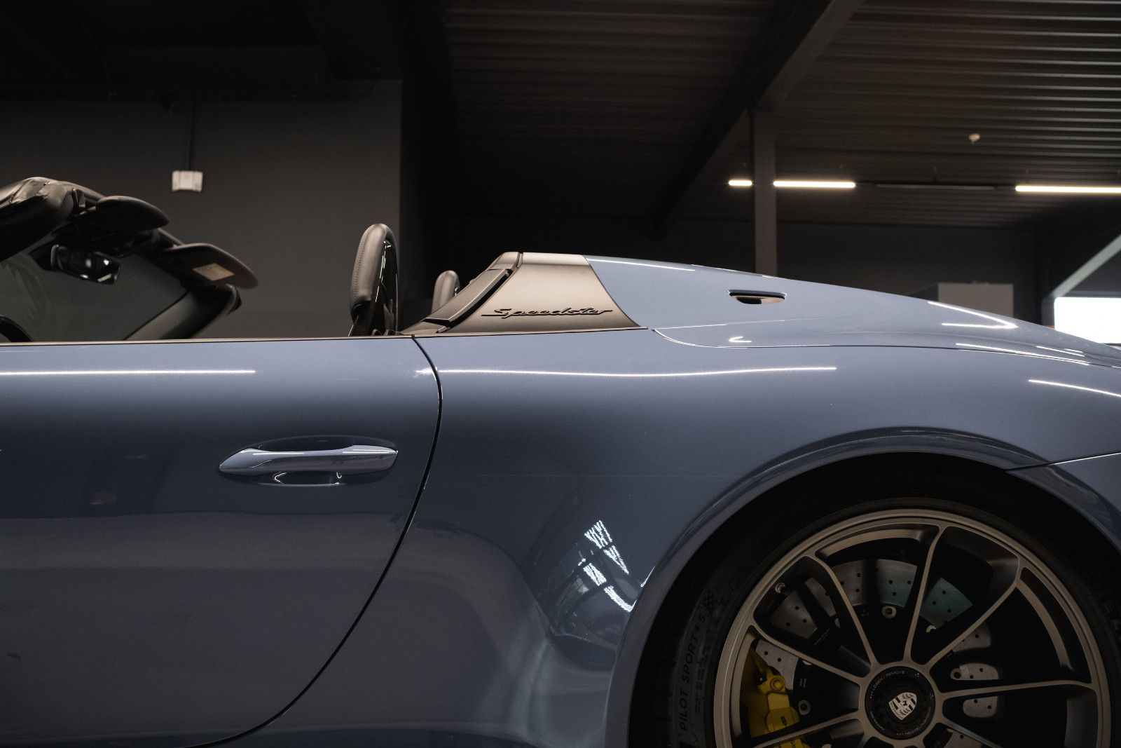 Fahrzeugabbildung Porsche 991/911 Speedster-PTS Aetnablau-Lift-DAB-Kamera