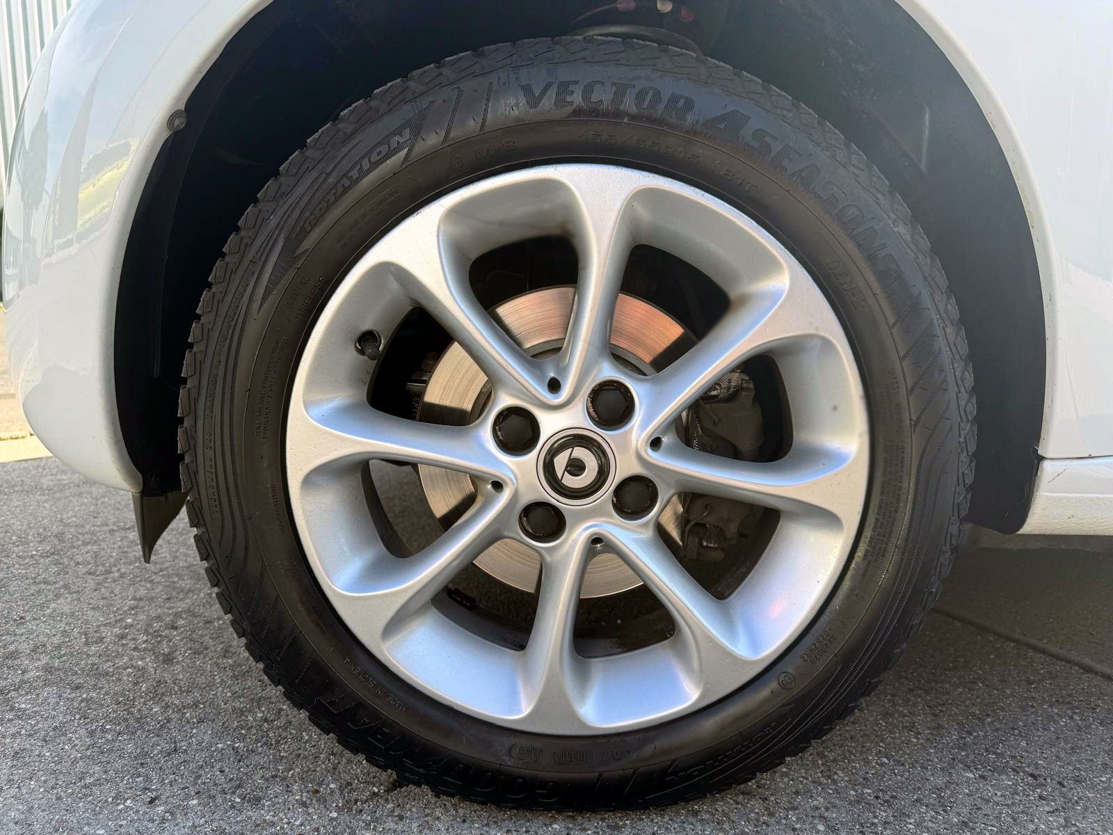 Fahrzeugabbildung Smart ForFour Automatik PDC SHZ Klimaautomatik Alu
