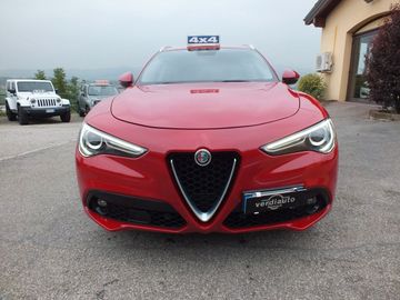 Alfa-Romeo Stelvio - 2