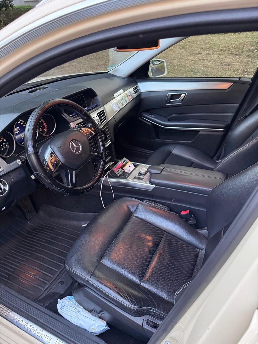 Mercedes-Benz E200 2015 — photo 9