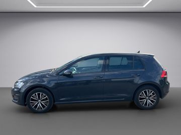 Volkswagen Golf - 2