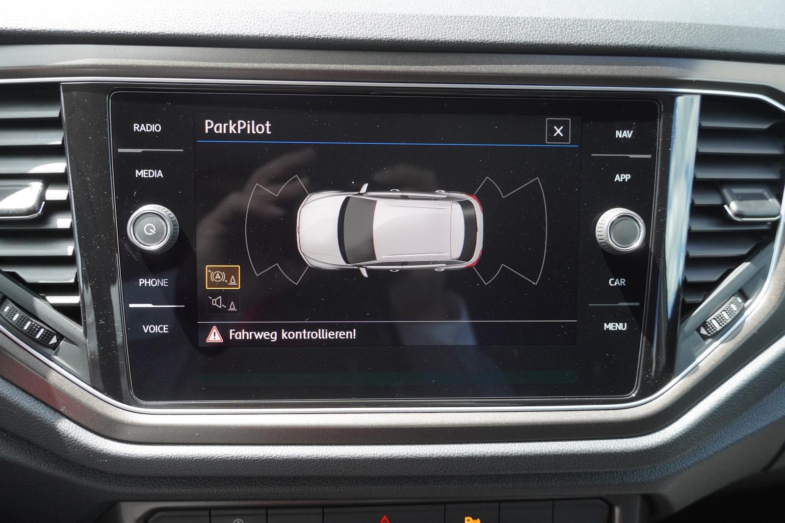 Volkswagen T-Roc 1.5 TSI DSG Style LED Navi AHK ACC PDC