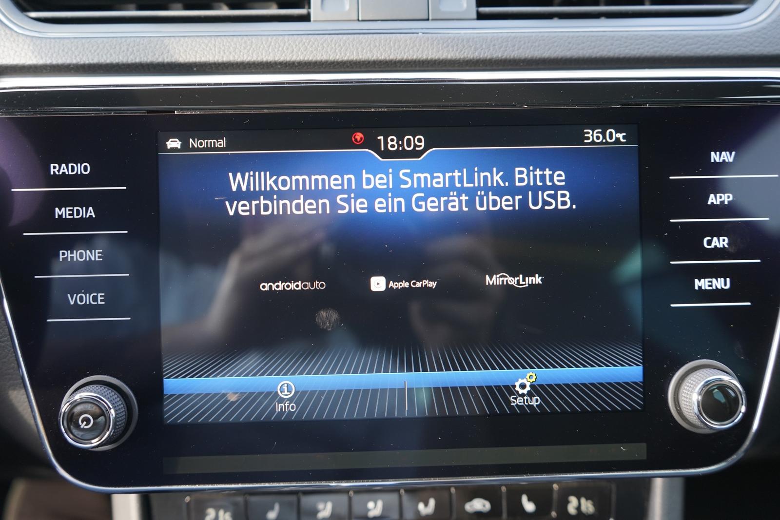 Skoda Superb Combi 2.0TSI Sportline DSG LED Panorama