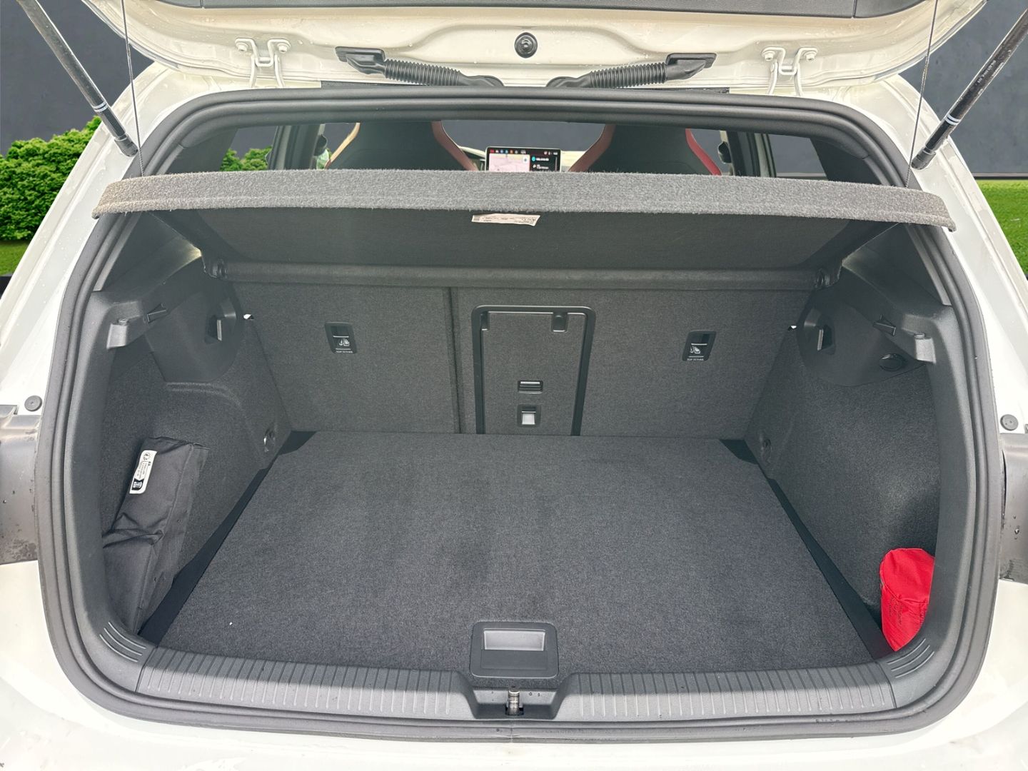Volkswagen Golf VIII 2.0 TSI GTI Rückfahrkamera Sitzhzg Spo foto 5