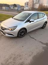 Opel Astra 1.6 Diesel Business 70kW Business - Opel Astra mit Diesel-Antrieb: Limousine, 1.7