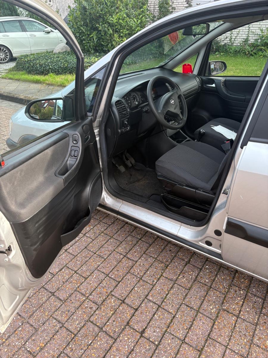 Opel Zafira 1.6 NJOY