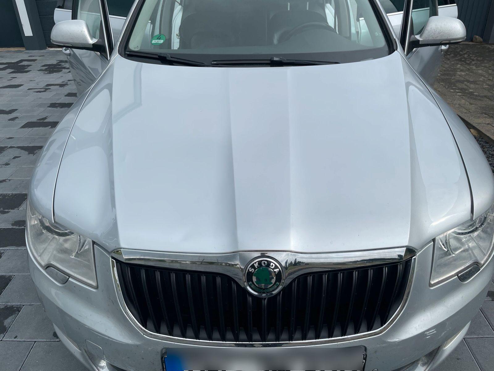 Skoda Superb 2012 — photo 5