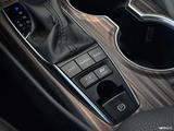 Toyota Camry 2,5-l-VVT-i Hybrid Luxury Auto Luxury - Toyota Camry von privat