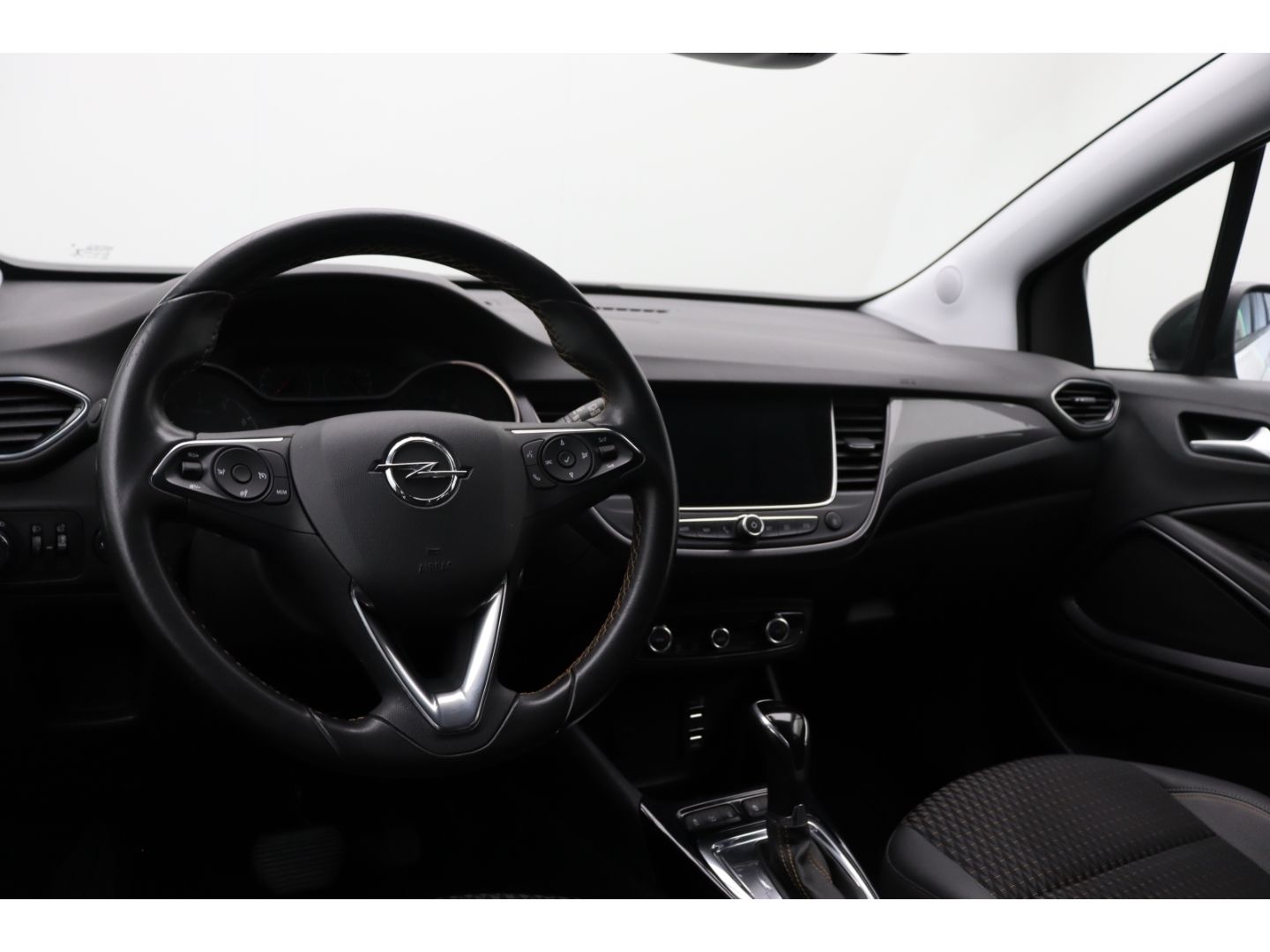 Fahrzeugabbildung Opel Crossland 1.2 AHK Einparkhilfe DAB