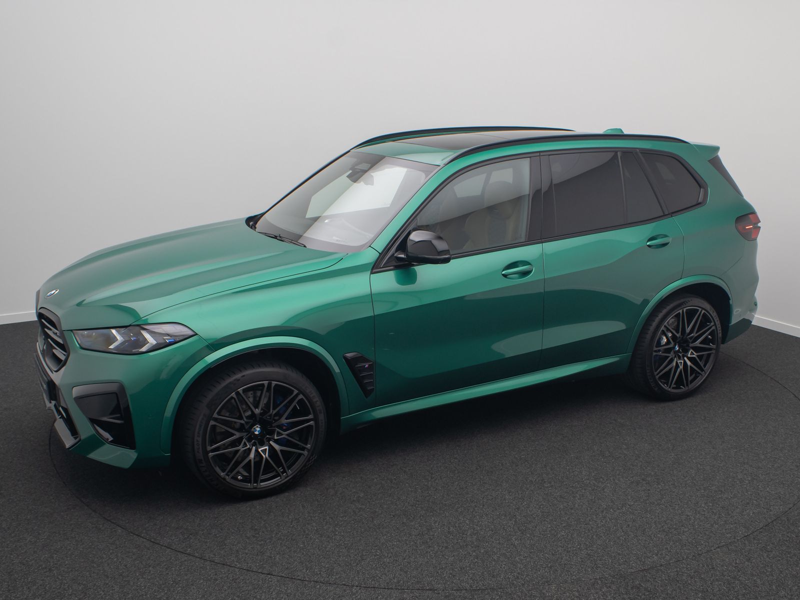 Fahrzeugabbildung BMW X5 M Competition Panorama Belüftung Individual