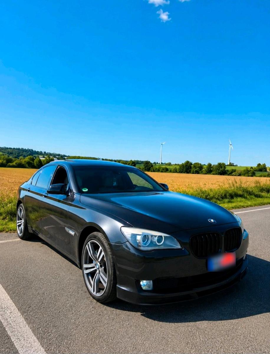 BMW 730