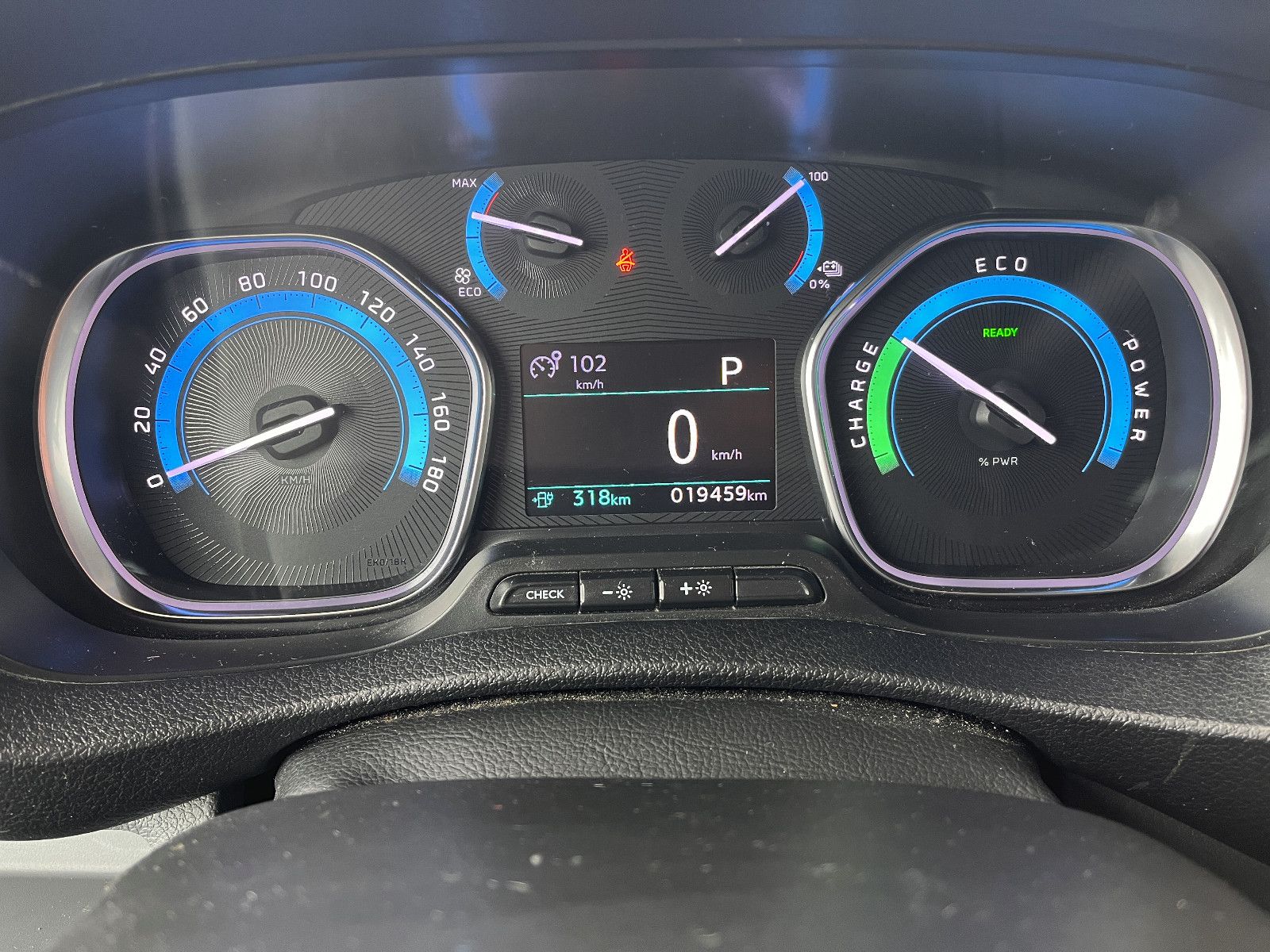 Fahrzeugabbildung Opel Vivaro Kasten -e Edition M