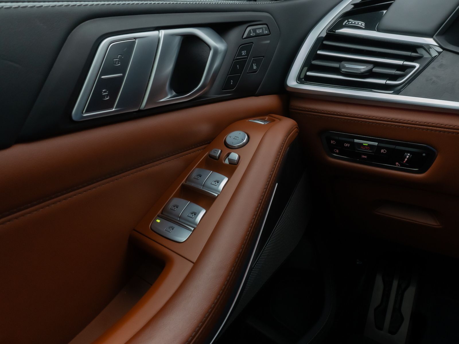 Fahrzeugabbildung BMW X7 M50i Panorama Laser 360°HUD H/K SoftCl 22Zoll