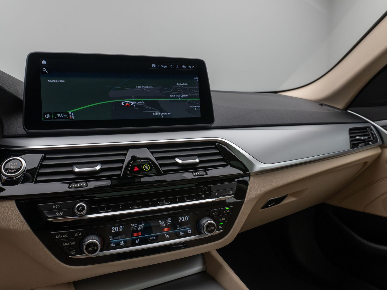 Fahrzeugabbildung BMW 530i Kamera Glasdach DAB Lenkrhzg Klima-4. Alarm