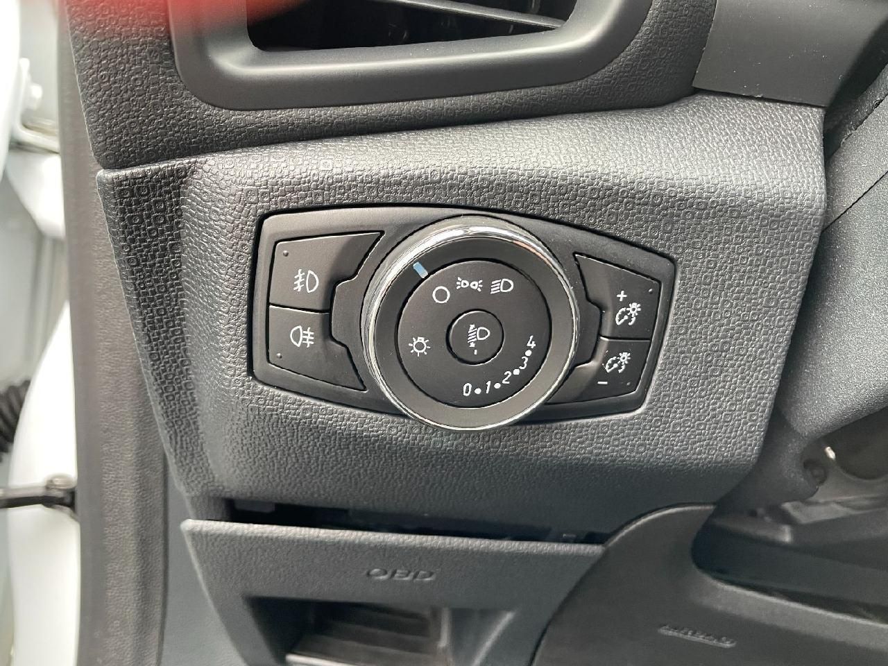 Fahrzeugabbildung Ford EcoSport Cool & Connect