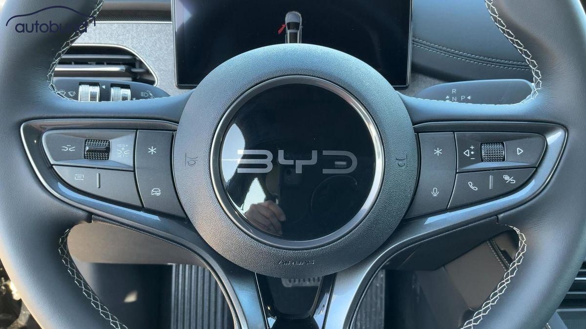 BYD SEAL 6