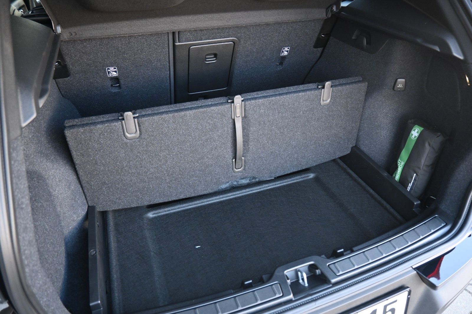 Fahrzeugabbildung Volvo XC40 B4 DKG Plus Dark*STDHZG*360*Pixel*ACC