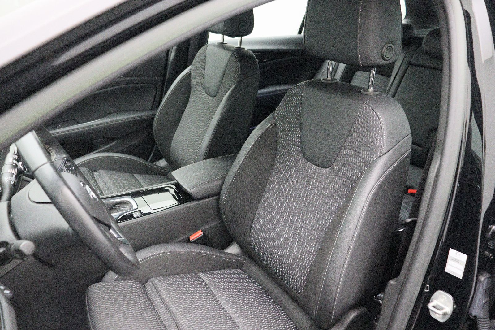 Fahrzeugabbildung Opel Insignia B Sports Tourer 2.0 Elegance