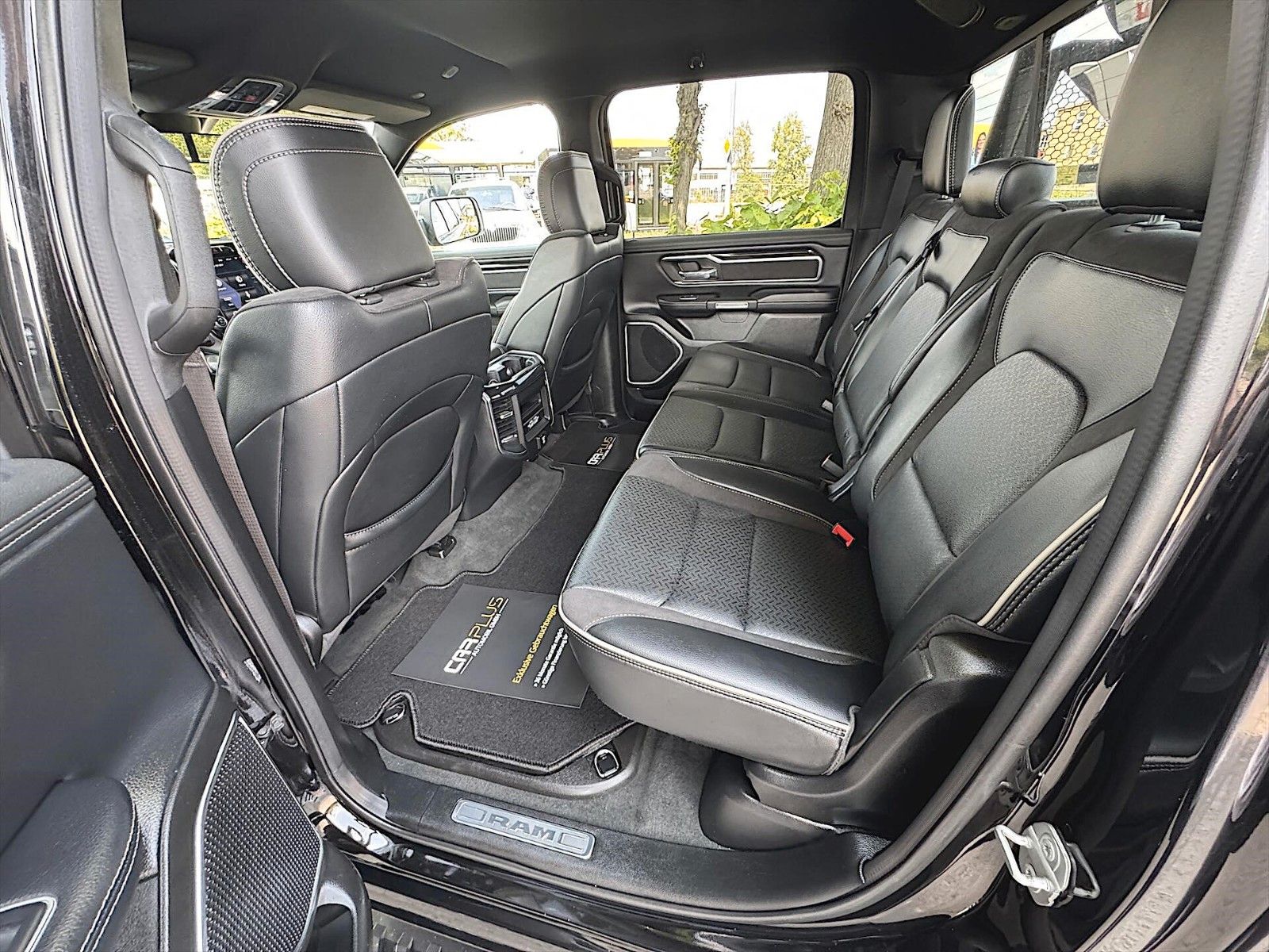 Fahrzeugabbildung Dodge RAM 5.7 V8 HEMI LARAMIE Night 4x4 eTorq Tesla