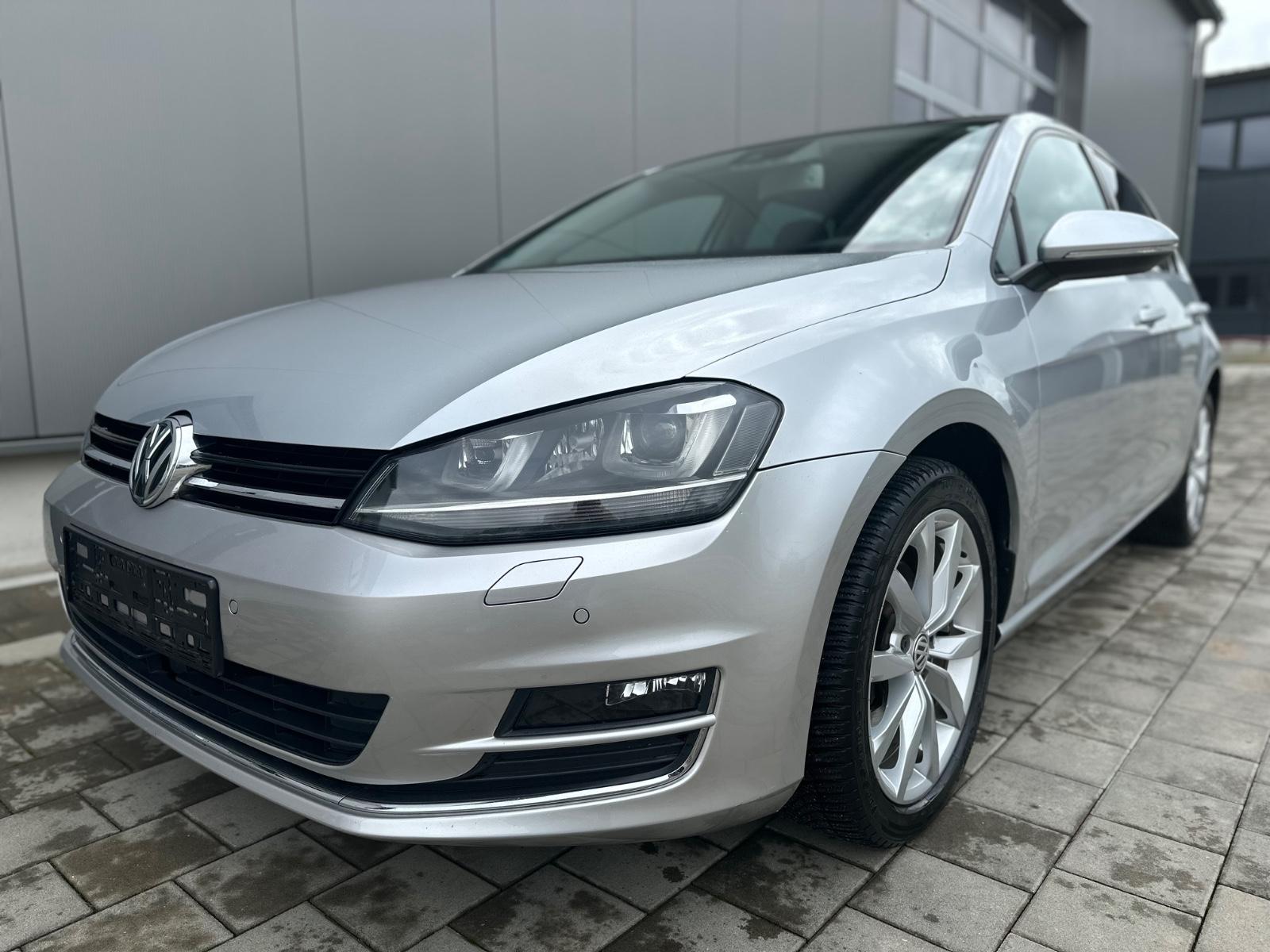 Volkswagen Golf VII Lim. Highline BMT/PANO/NAVI