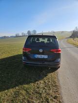 Volkswagen VW Touran 1.5 TSI 7 Sitzer Top Zustand Benzin 1. - VW Touran von privat