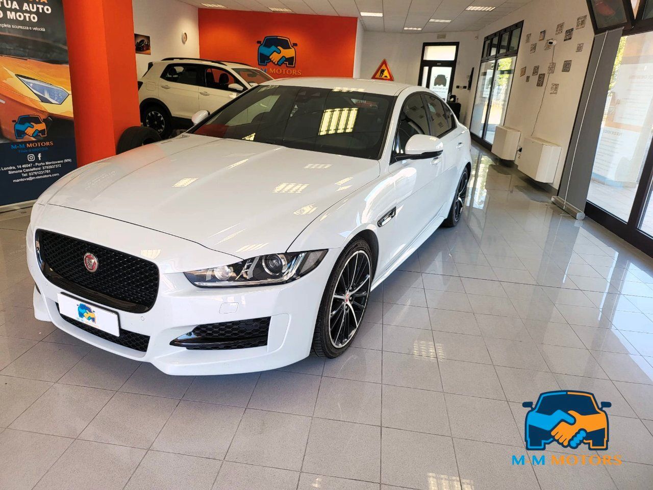 JAGUAR XE