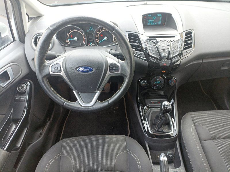 Fahrzeugabbildung Ford Fiesta 1.0 EcoBoost EU6 Titanium