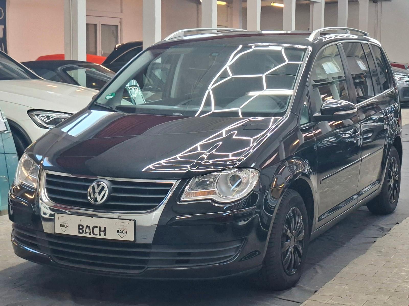 Volkswagen Touran Trendline*TÜV 08.2027*AHK*8 FACH BEREIFT*