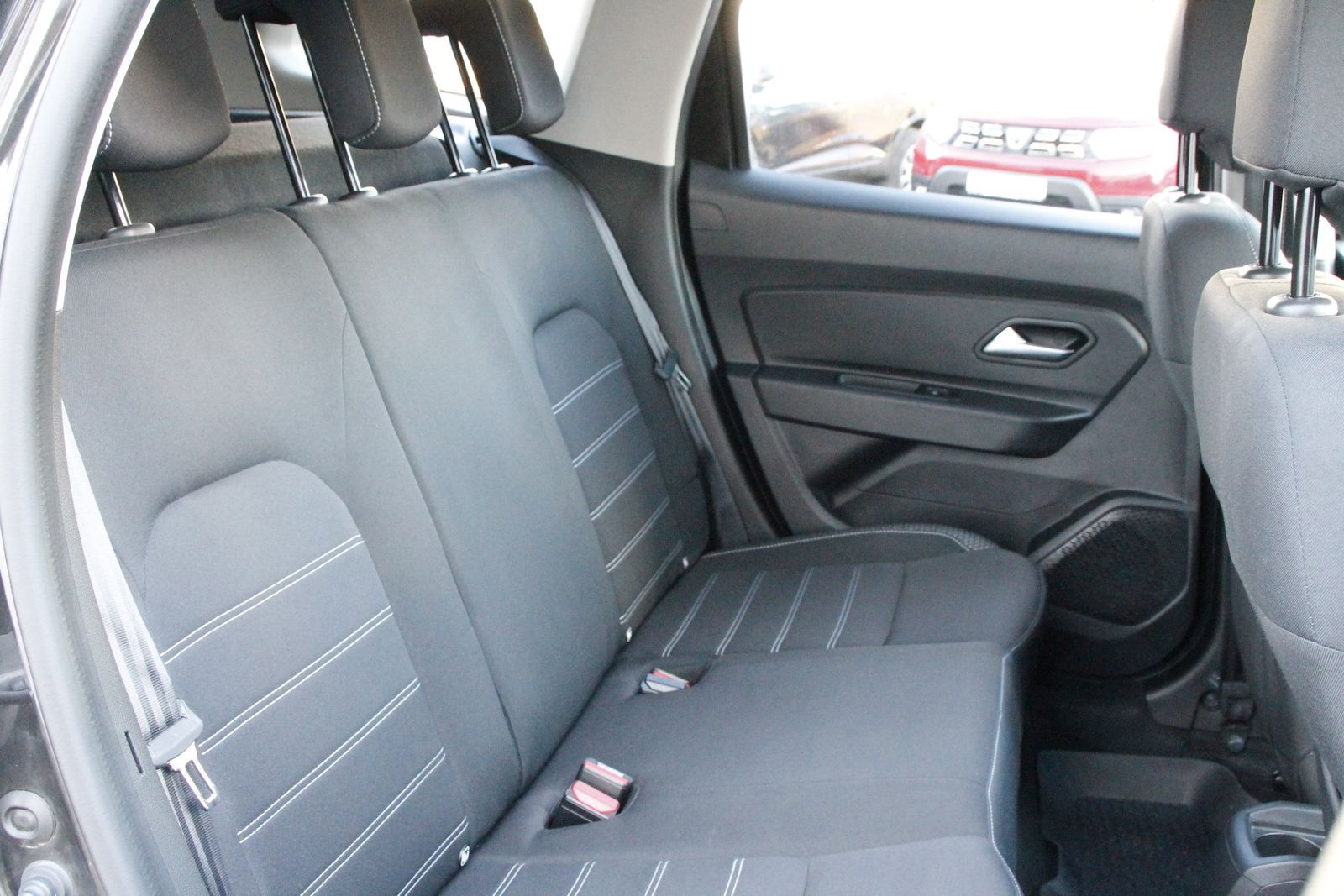 Fahrzeugabbildung Dacia Duster Sondermodell Adventur