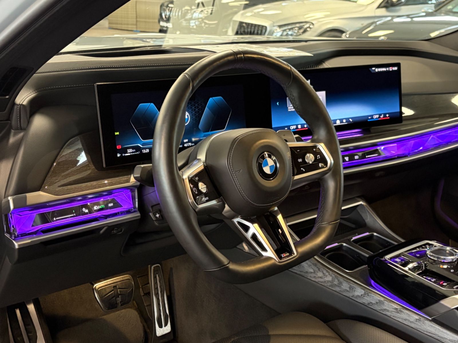 BMW 740i M Sport Paket*Kristall Paket*SkyLounge*B&W* foto 9