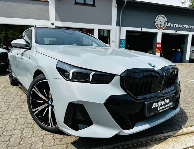 BMW 520 i M SPORT PRO| FACELIFT | PANO | HUD |