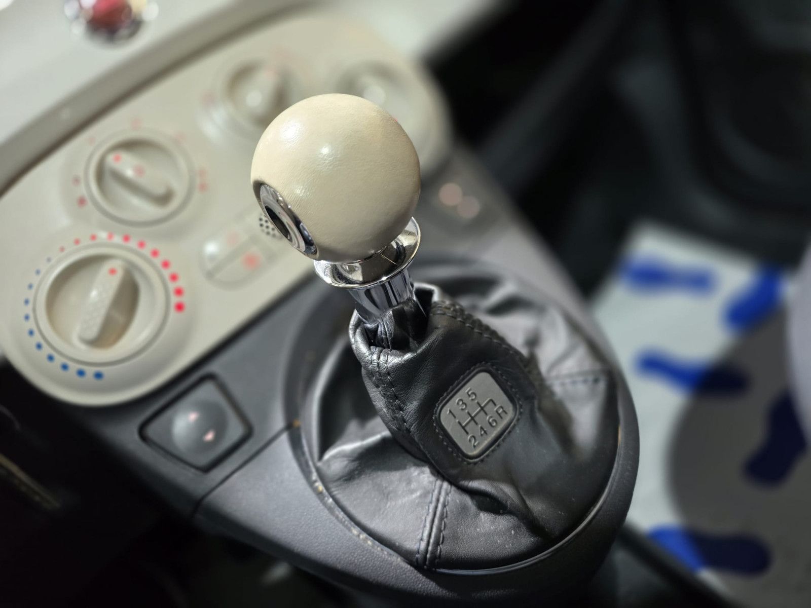 Fahrzeugabbildung Fiat 500 Lounge/Klima/Panorama/EURO6/TÜV-NEU/Garantie