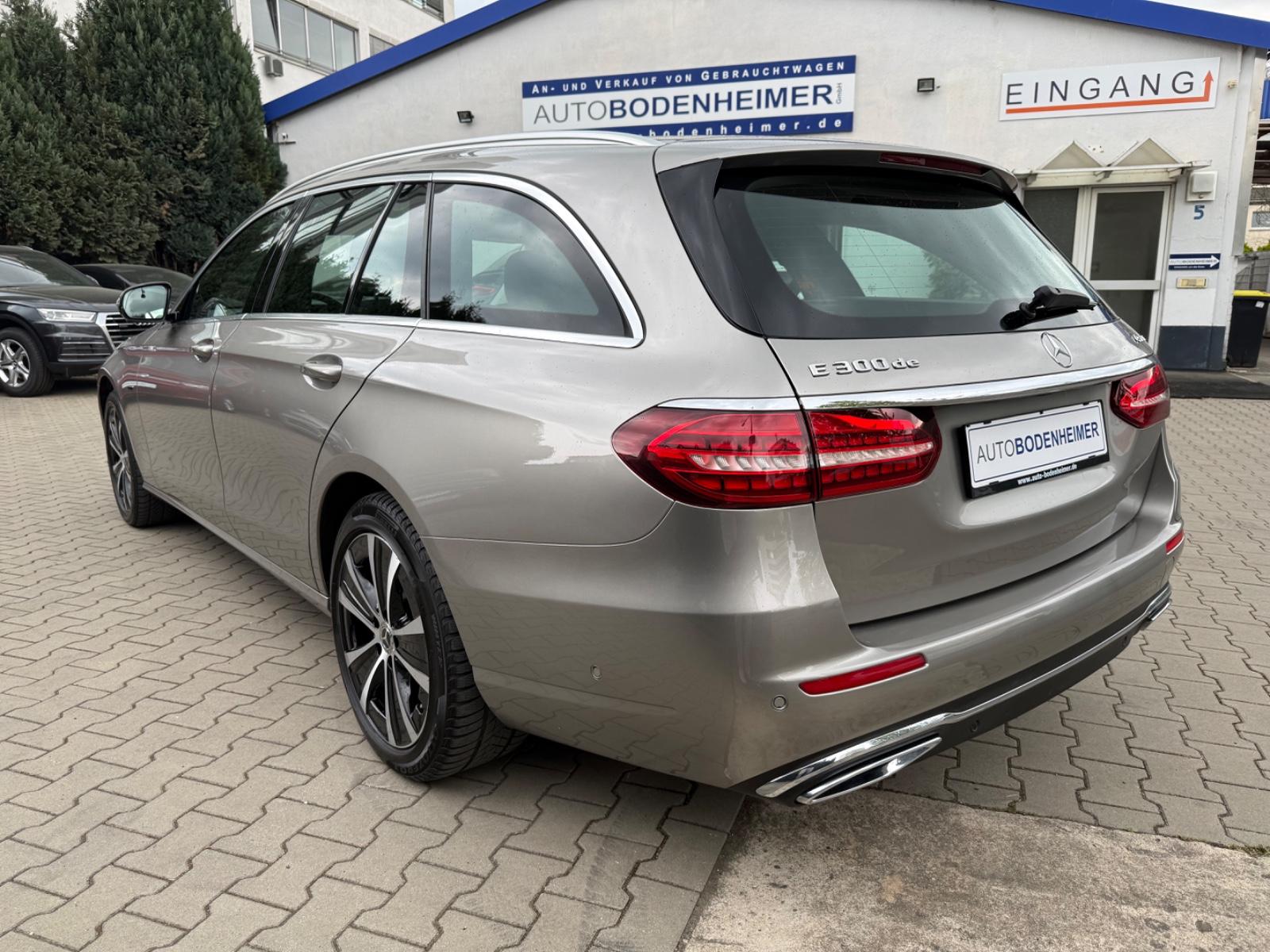 Mercedes-Benz E 300 de T-Modell Avantgarde 4Matic