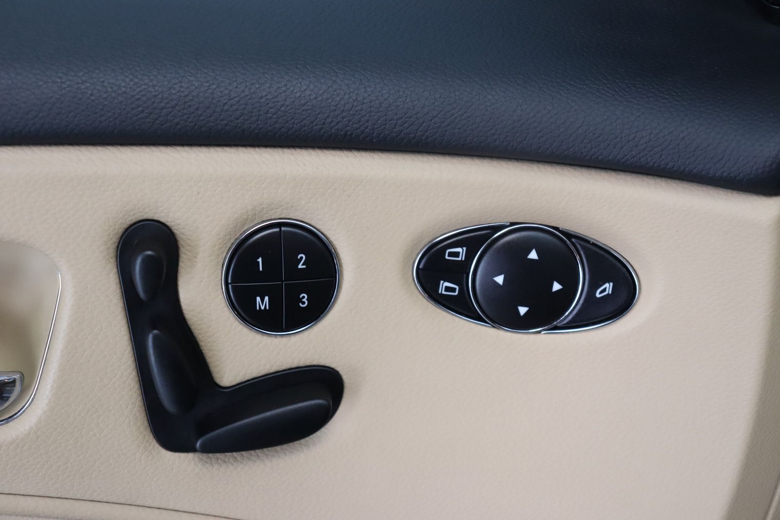 Fahrzeugabbildung Mercedes-Benz CLS 350 CGI Navi * Xenon * 1.Hand