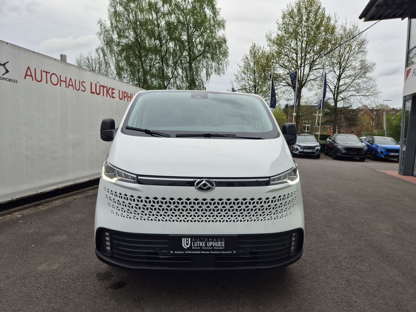 Fahrzeugabbildung Maxus Deliver7 2.0 TDCi KW L2 El. Schiebetüren CarPlay