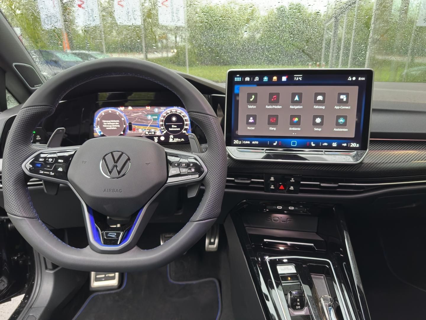 Fahrzeugabbildung Volkswagen Golf R R,R-Abgasanlage,IQ-Light,19",Soundsystem
