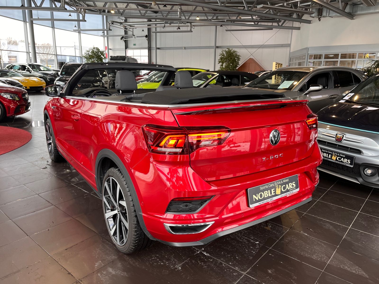 Fahrzeugabbildung Volkswagen T-Roc Cabriolet R-Line AHK LED NAV ACC RFK 19"