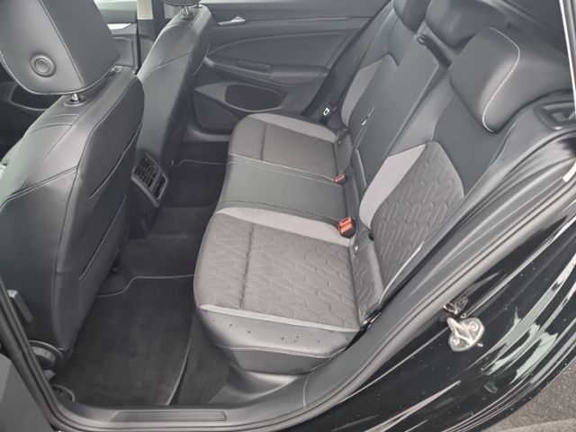 Fahrzeugabbildung Volkswagen Golf Variant 2.0 TDI DSG GOAL AHK NAVI SHZ PDC L