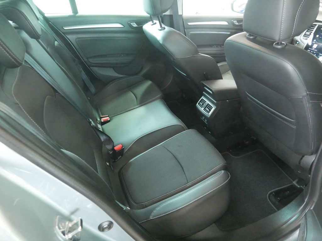 Fahrzeugabbildung Renault Megane Grandtour Intens E-TECH Plug-in 160