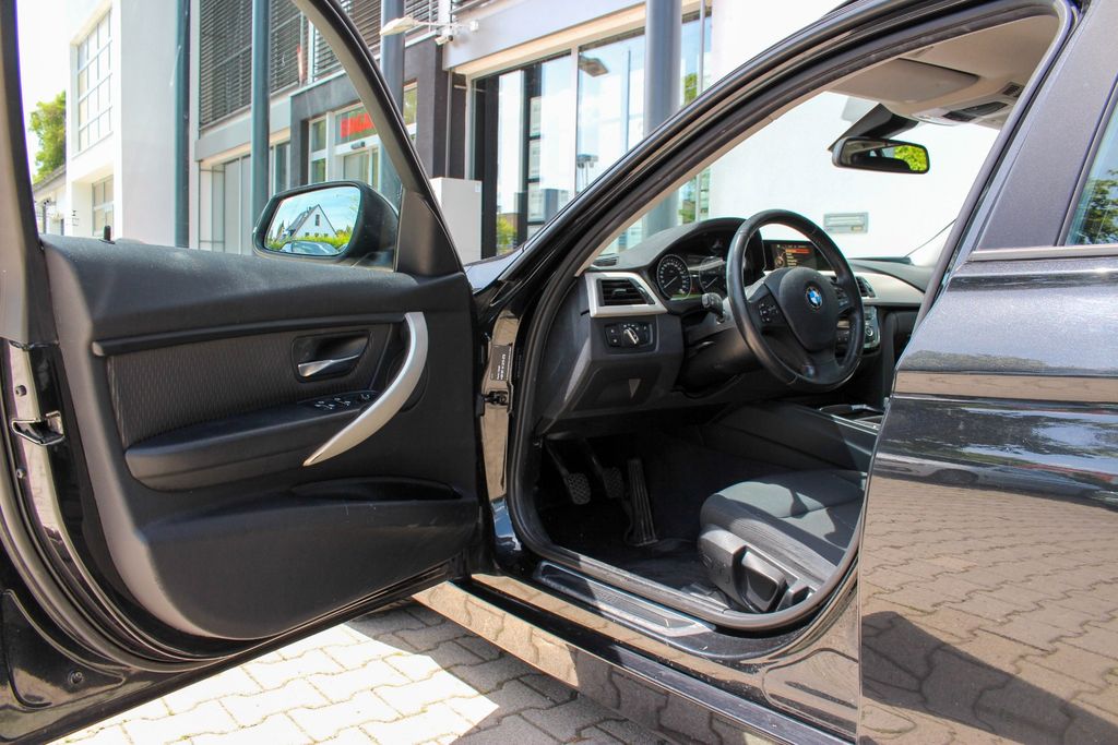 BMW 316d Touring / NAVI BUSINESS / SITZHEIZUNG / PDC BMW 316d Touring / NAVI BUSINESS / SITZHEIZUNG / PDC