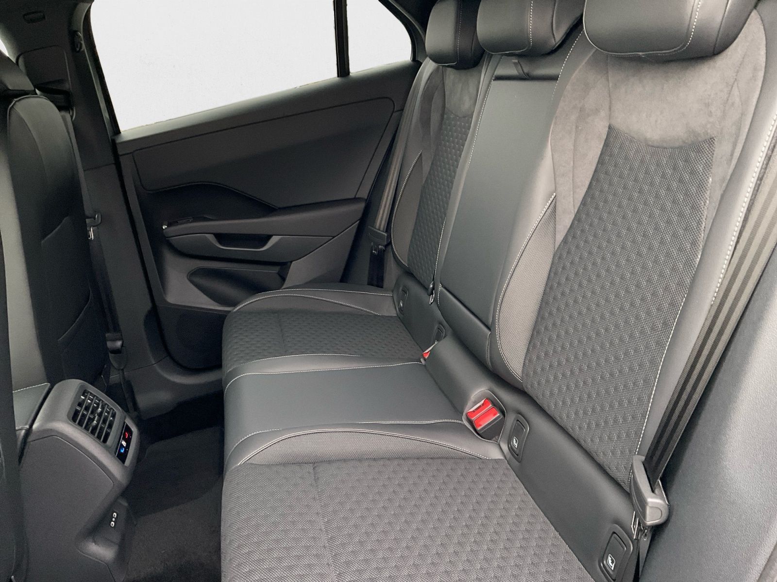 Volkswagen T-Roc - Bild 13