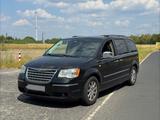 Chrysler Tüv Neu Vollleder Grand Voyager Limited 2.8 CRD  - schwarze Chrysler Voyager
