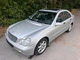 Mercedes-Benz C180/Automatik/Tempomat/Schiebedach - gebrauchte Mercedes-Benz C 180 aus dem Jahr 2003