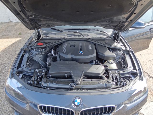 Fahrzeugabbildung BMW 318i Sport Line/1.Hd/70TKM/SitzH/PDC/