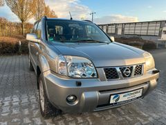 Nissan X-Trail Elegance 4X4* 2.2dCi*PANO*NAVI*LEDER*AHK